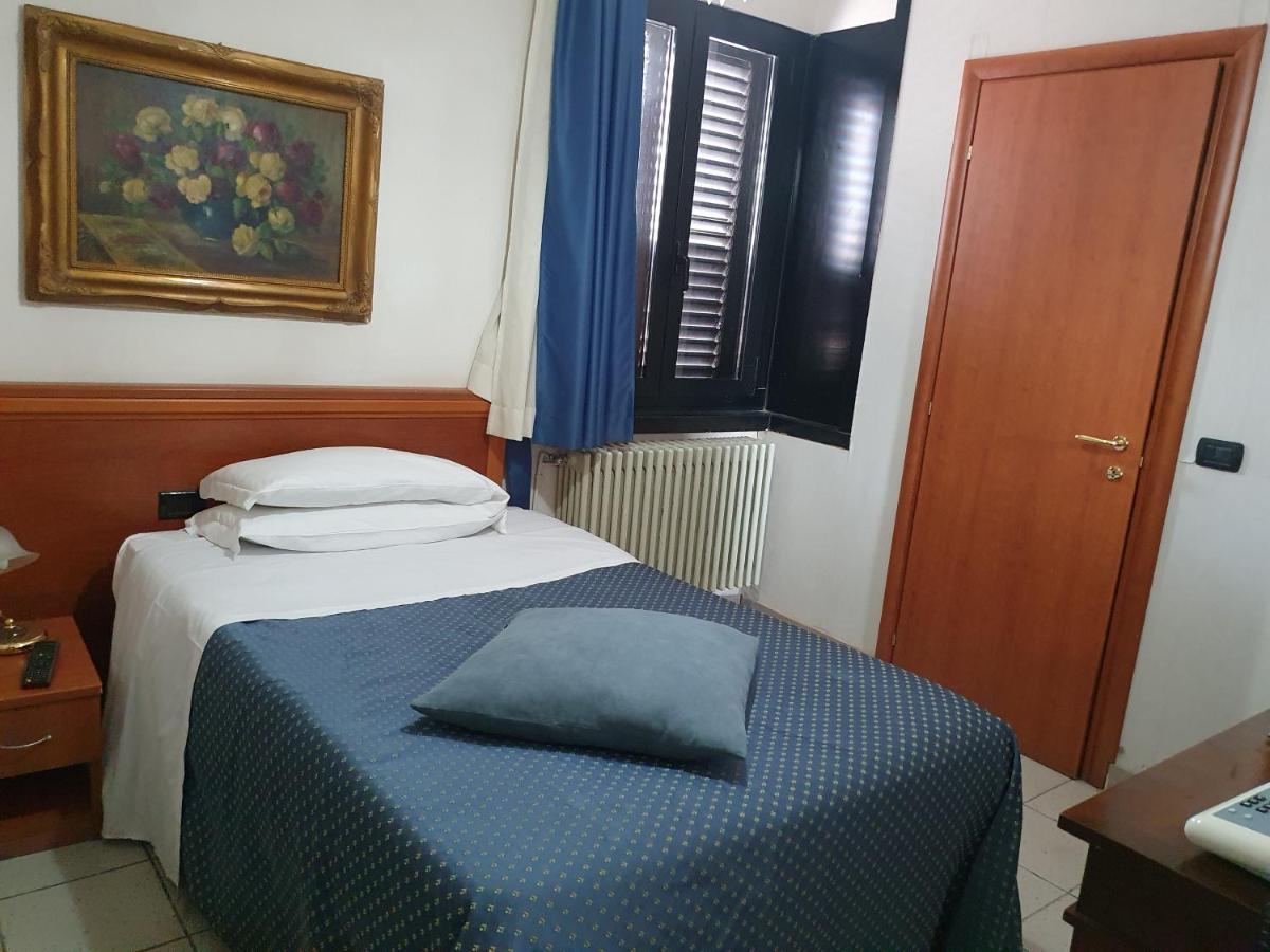 ברגמו Hotel San Giorgio מראה חיצוני תמונה